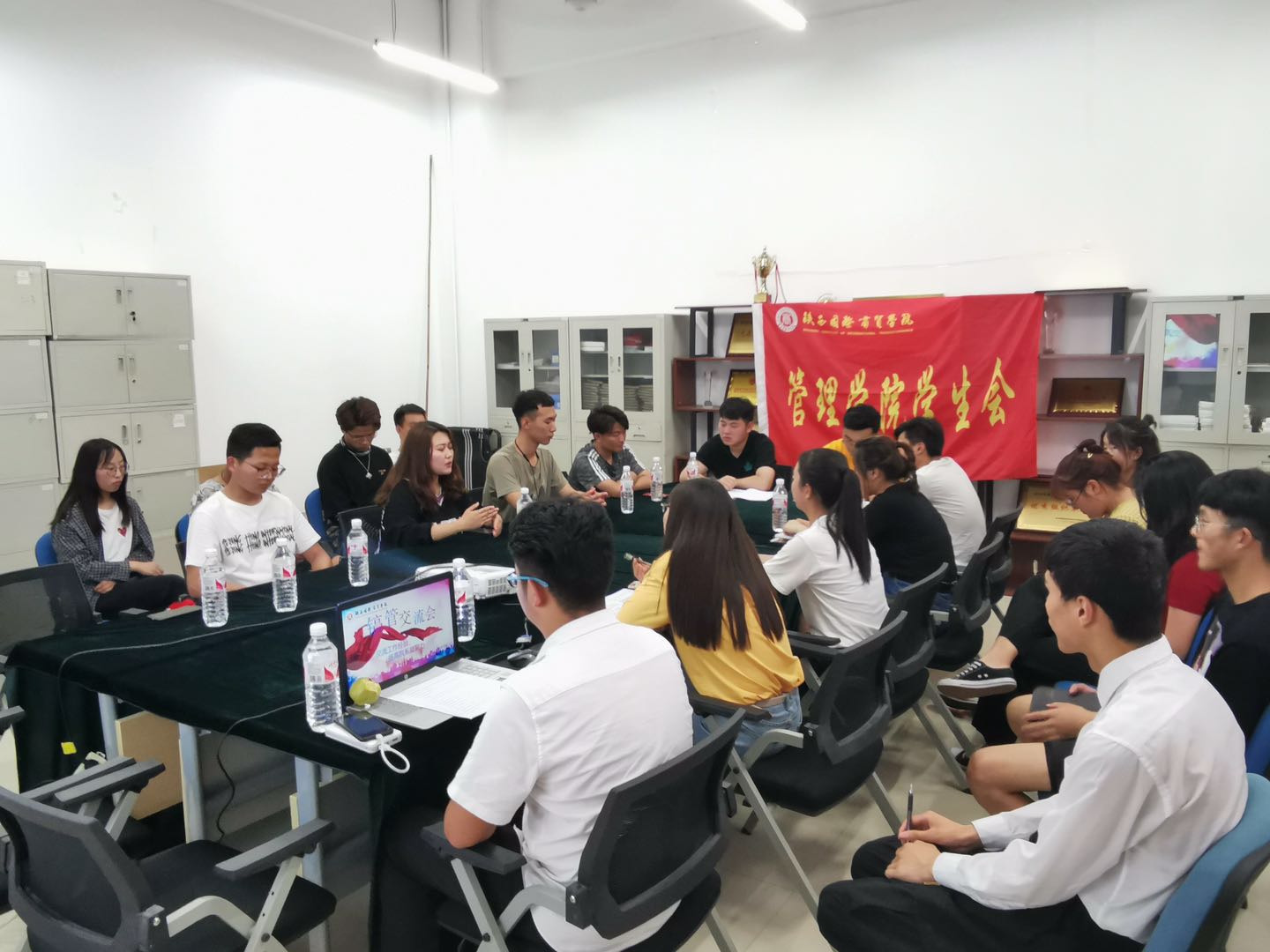 微信图片_20190627173020.jpg 微信图片_20190627173020.jpg