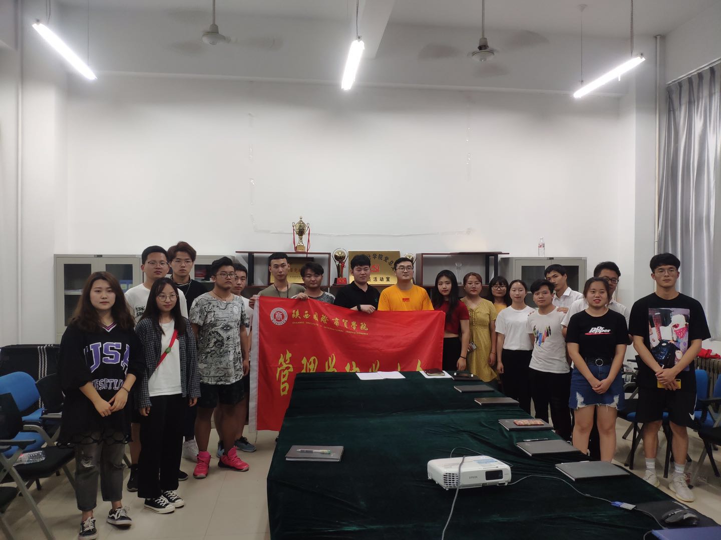 微信图片_20190627173012.jpg 微信图片_20190627173012.jpg